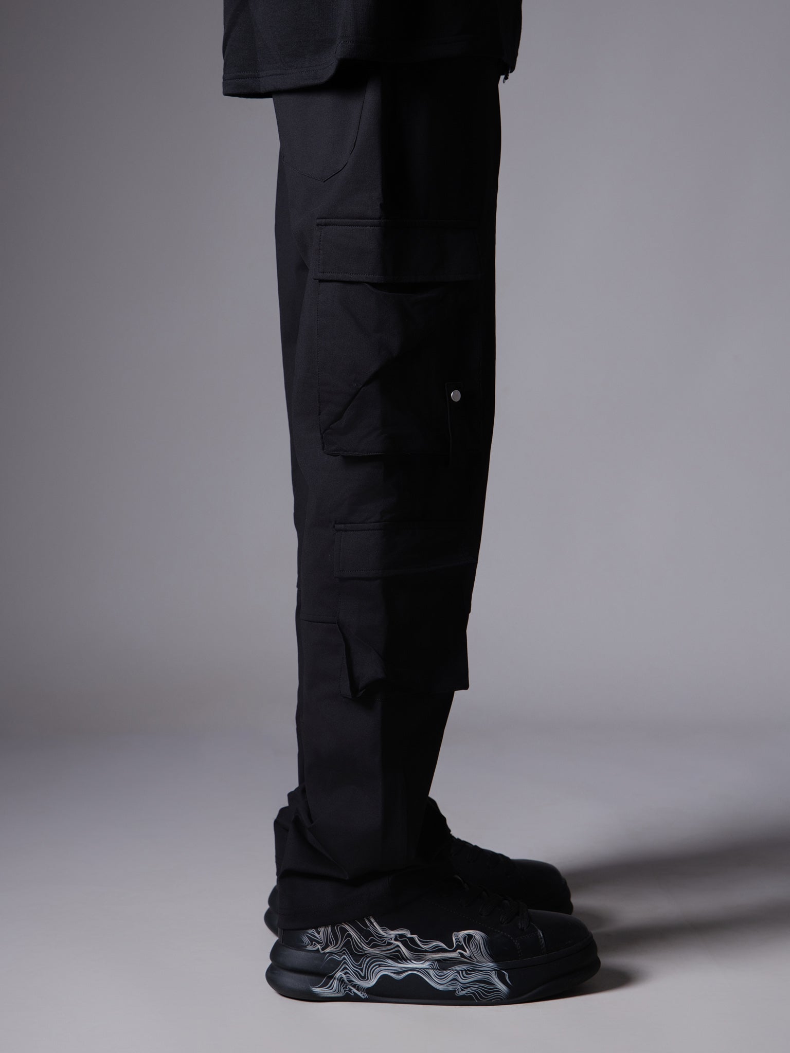 BLACK MULTI POCKET CARGO SWEAPANTS - Hophead