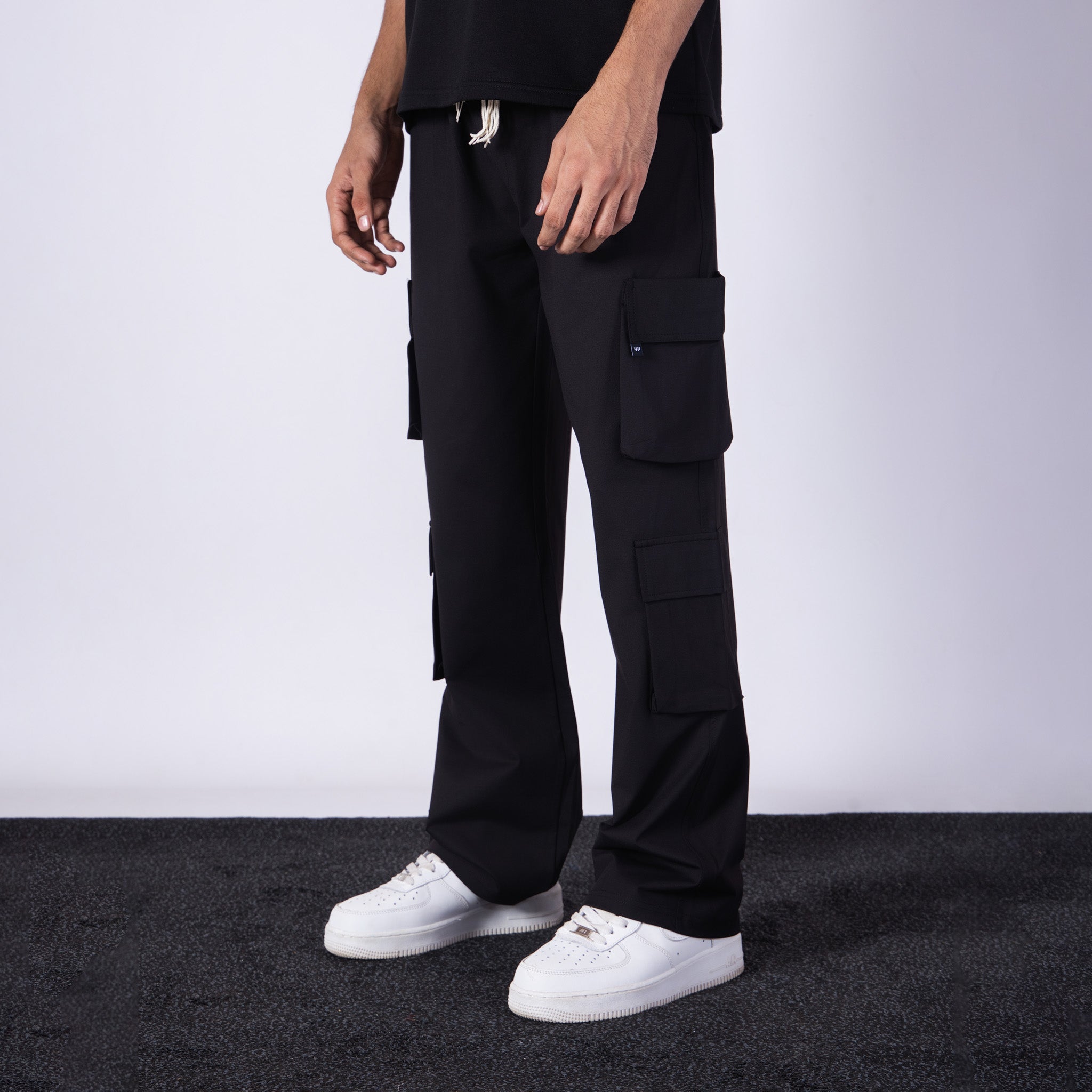 BLACK SIDE POCKET STRAIGHT FIT CARGO SWEATPANT - Hophead