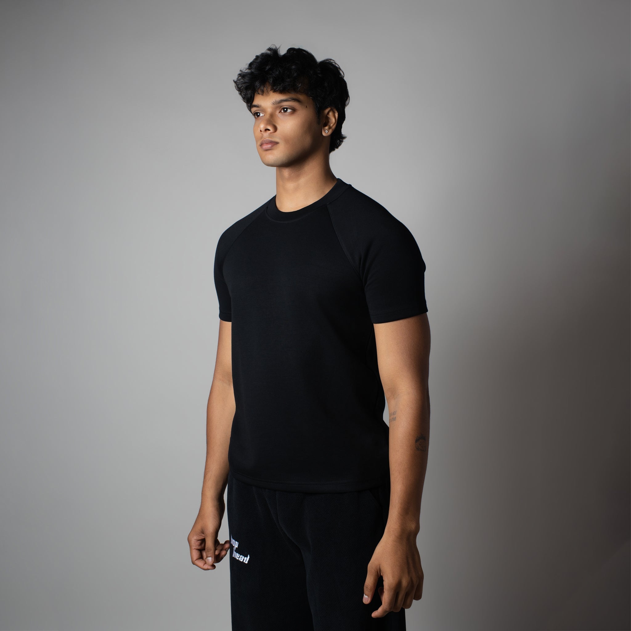 BLACK SIGNATURE RAGLAN T-SHIRT - Hophead