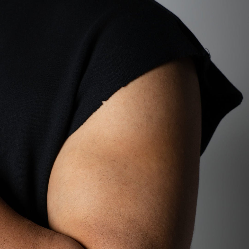 BLACK SLEEVELESS RAW EDGE TSHIRT - Hophead