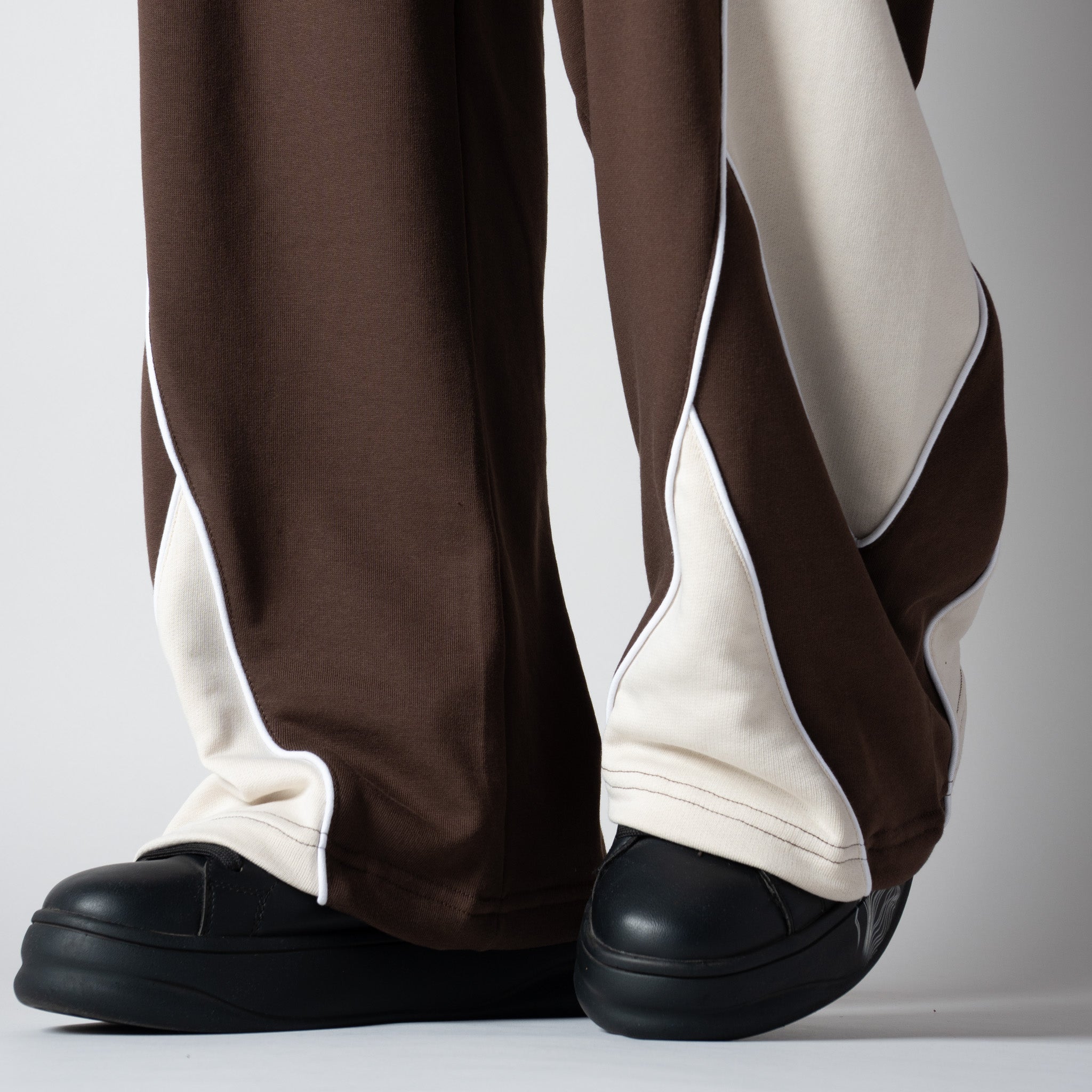 BROWN DOWNWARD ARROW SWEATPANT - Hophead