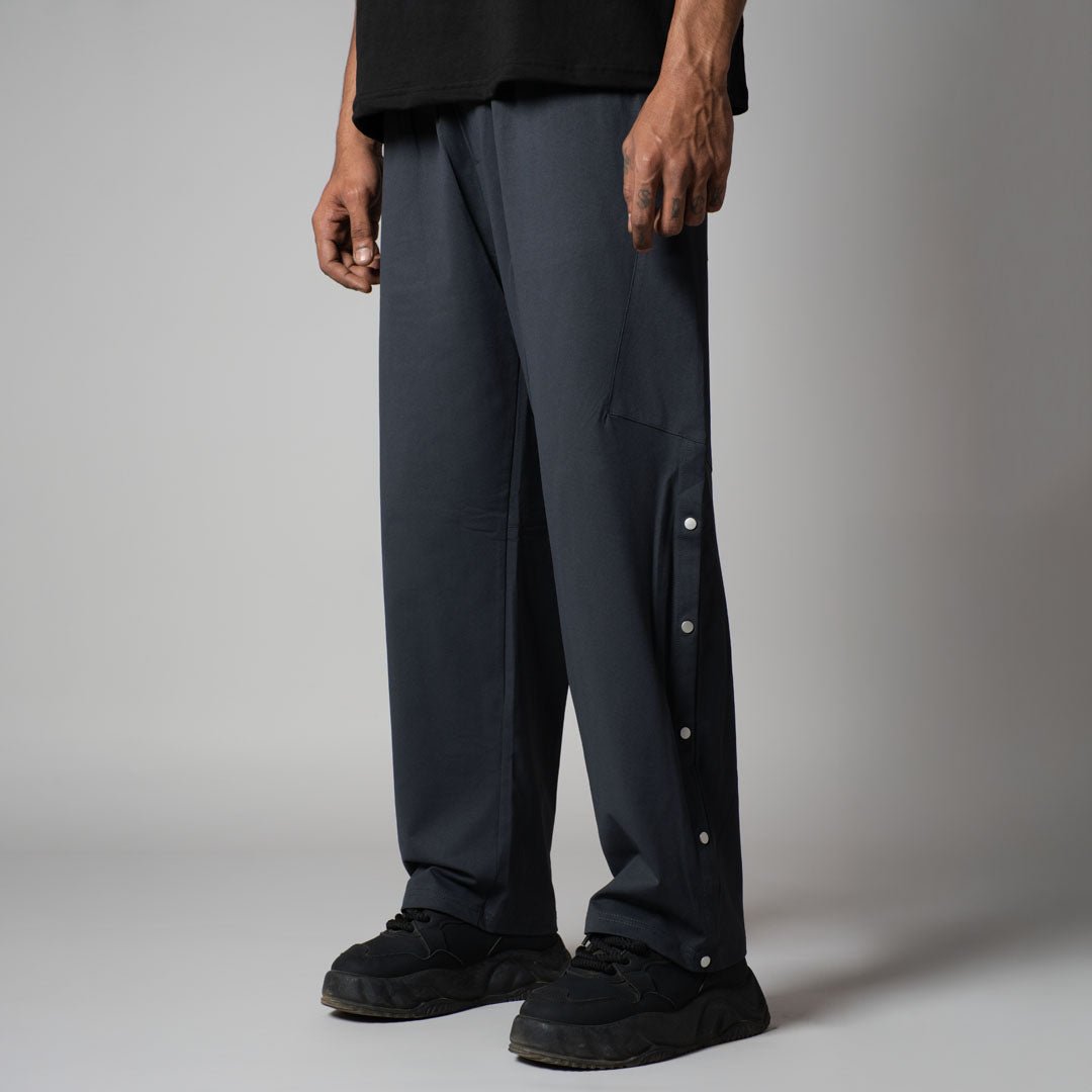 CHARCOAL BUTTON DOWN CARGO SWEATPANTS - Hophead
