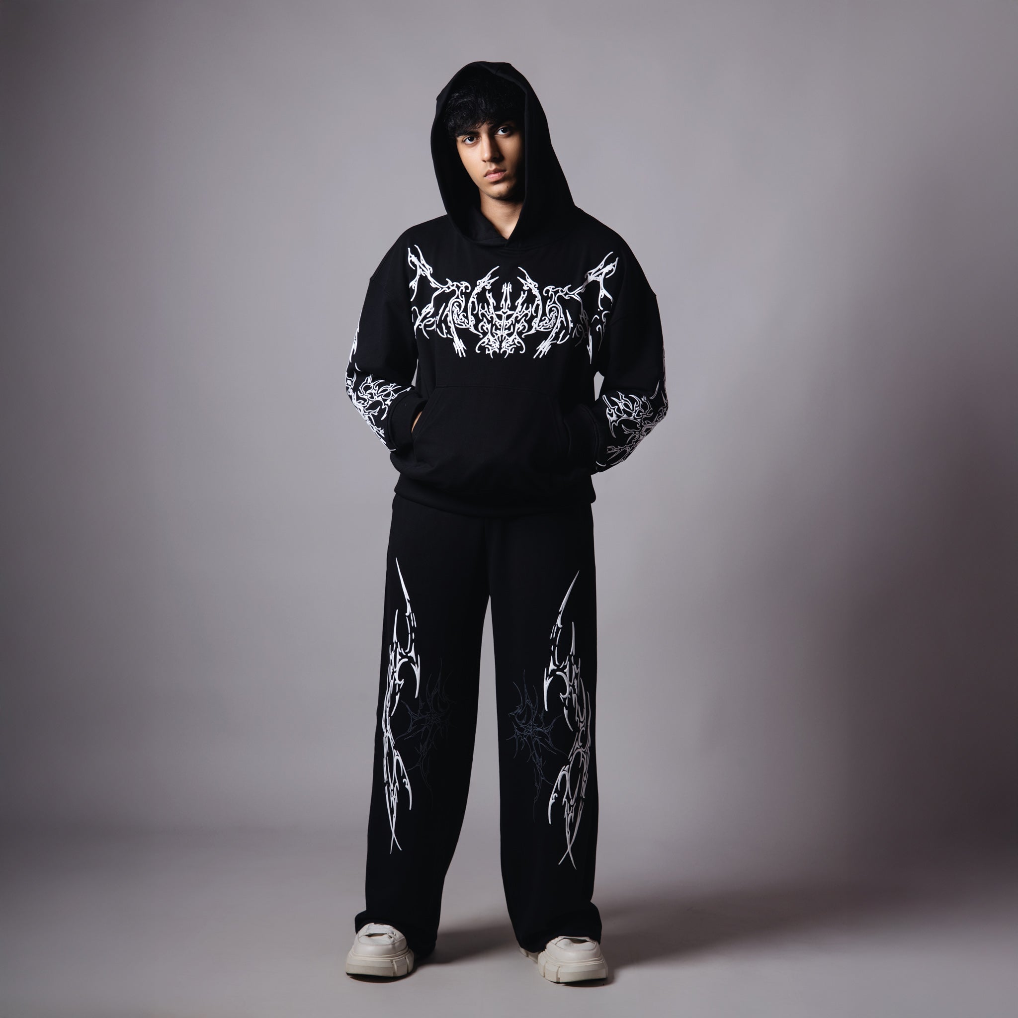 DARK FEATHER HOODIE - Hophead