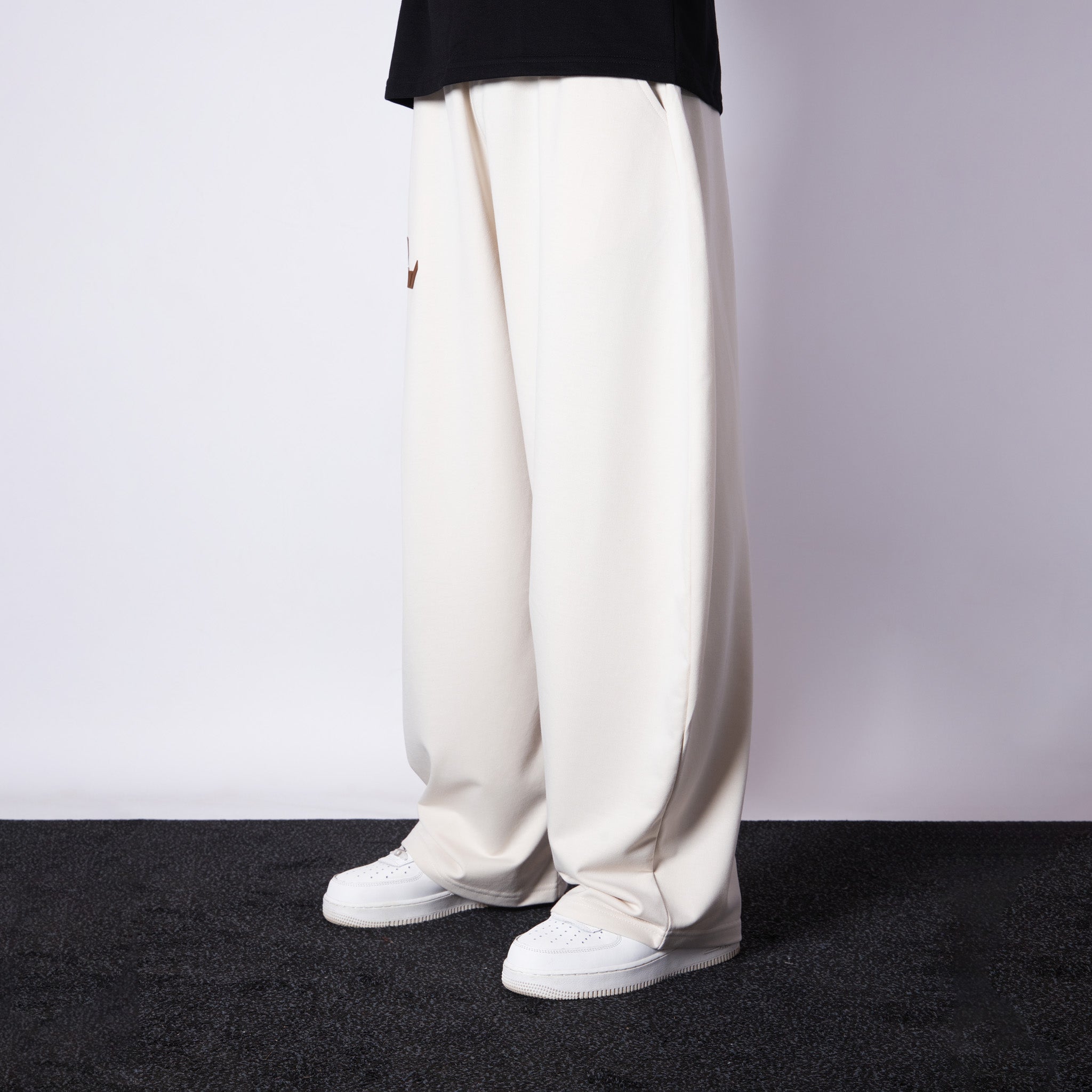 nike mini swoosh oversized joggers in oatmeal