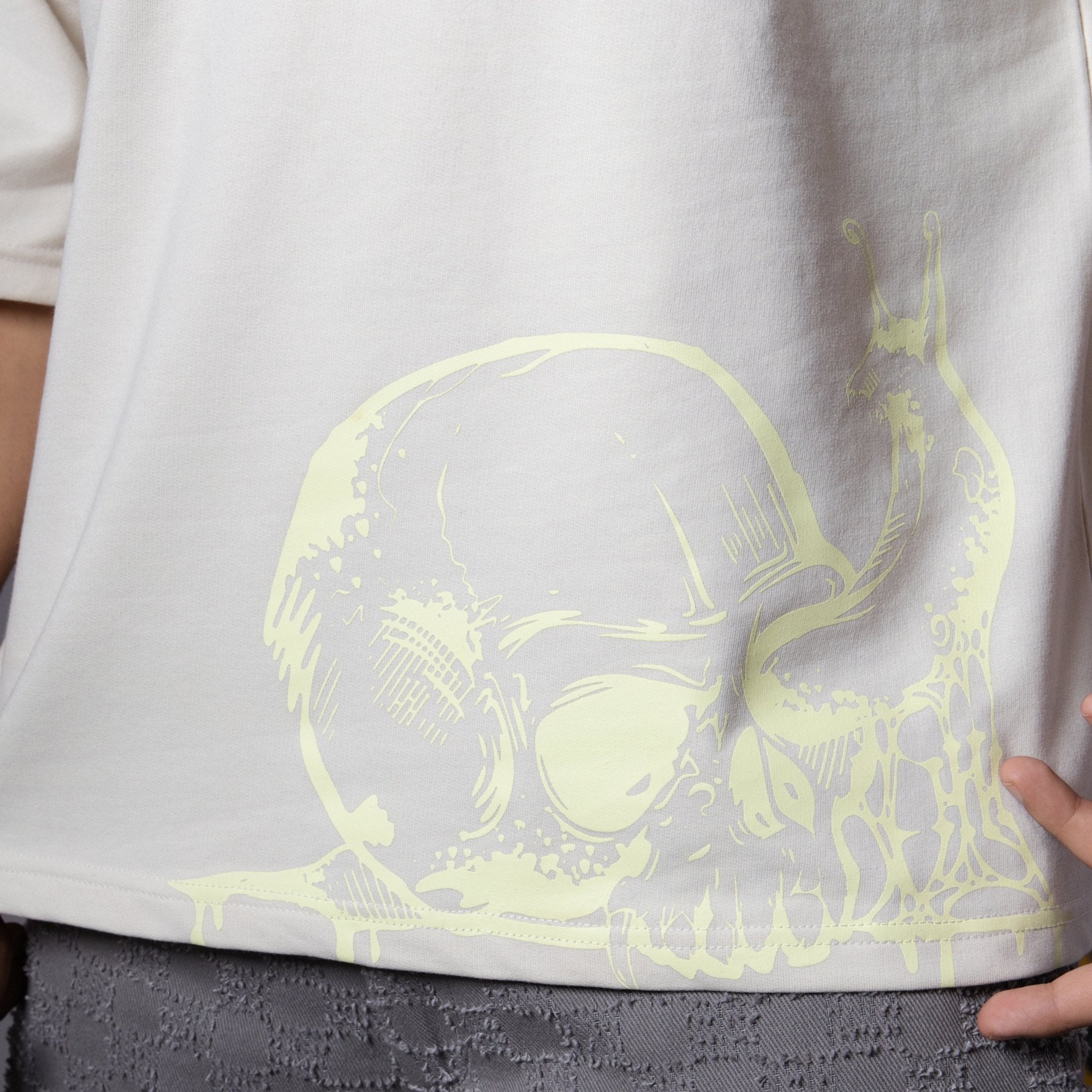 IVORY GRAPHIC T - SHIRT - Hophead