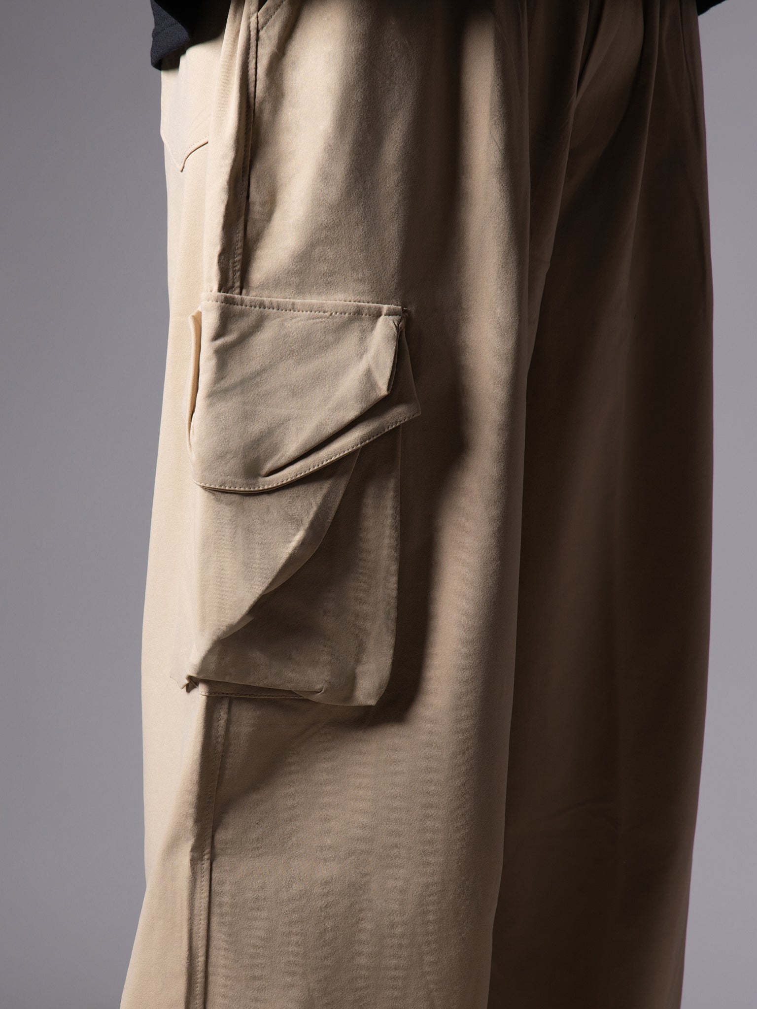 IVORY SIDE POCKET BAGGY CARGO SWEATPANT - Hophead