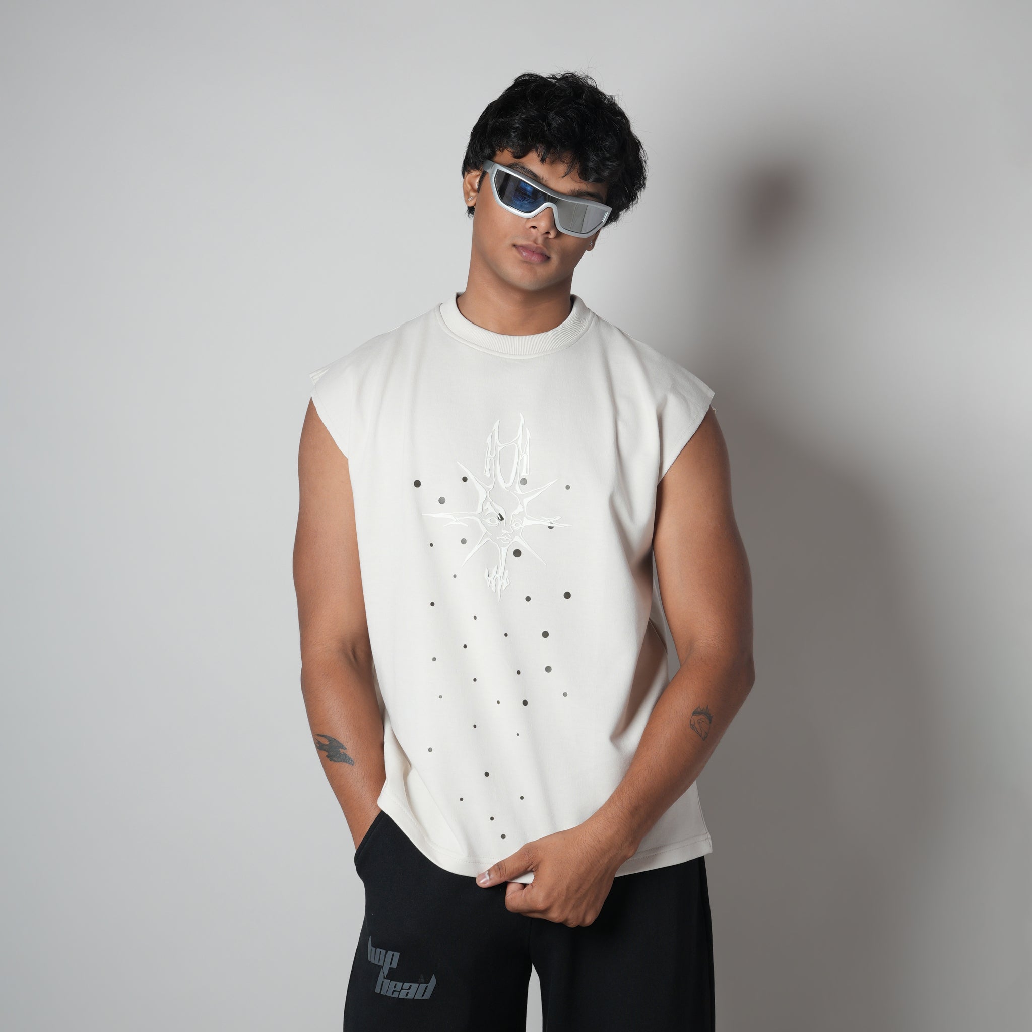 MORNING STAR IVORY SLEEVELESS GRAPHIC T-SHIRT - Hophead