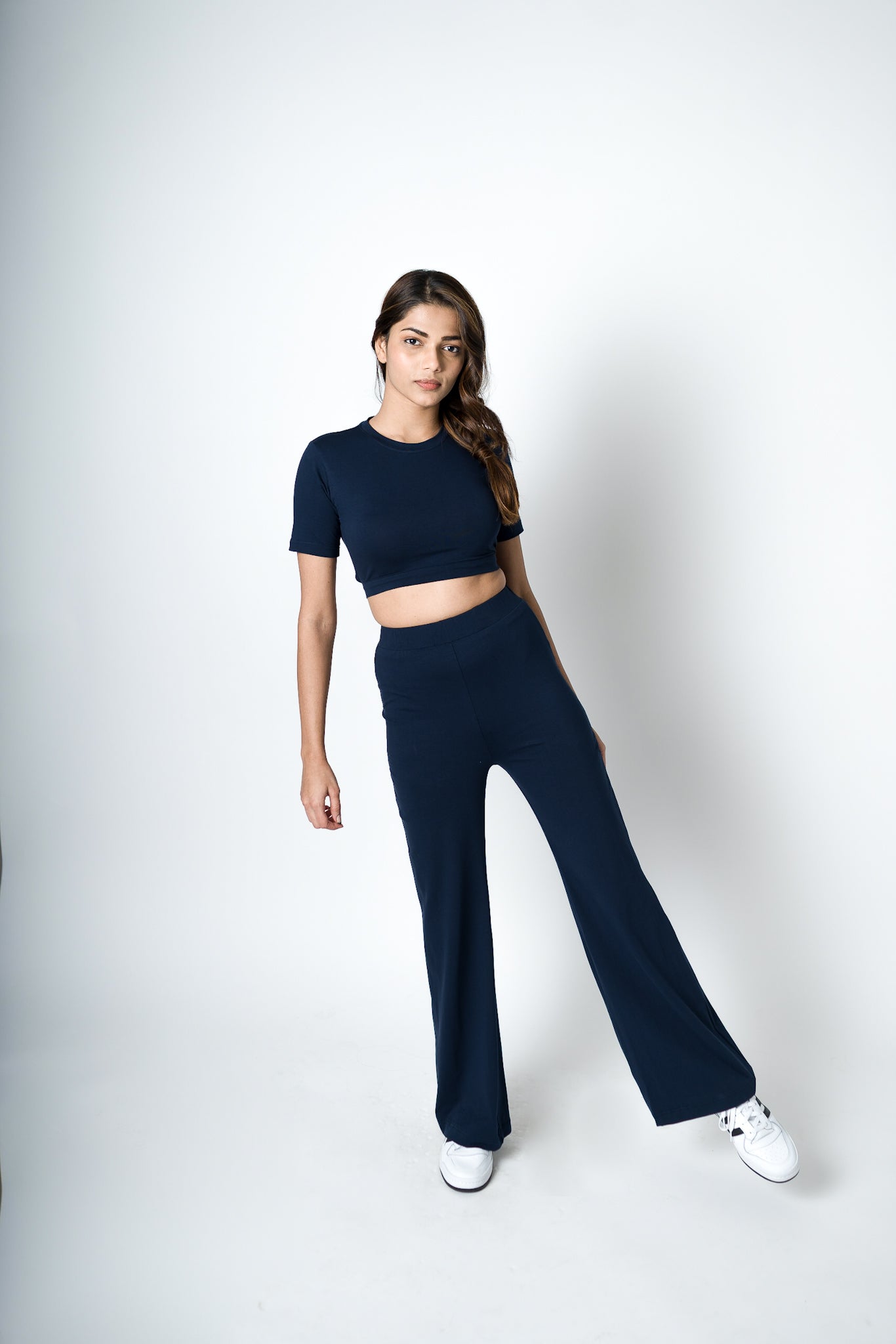 NAVY BLUE BASIC CROP TOP