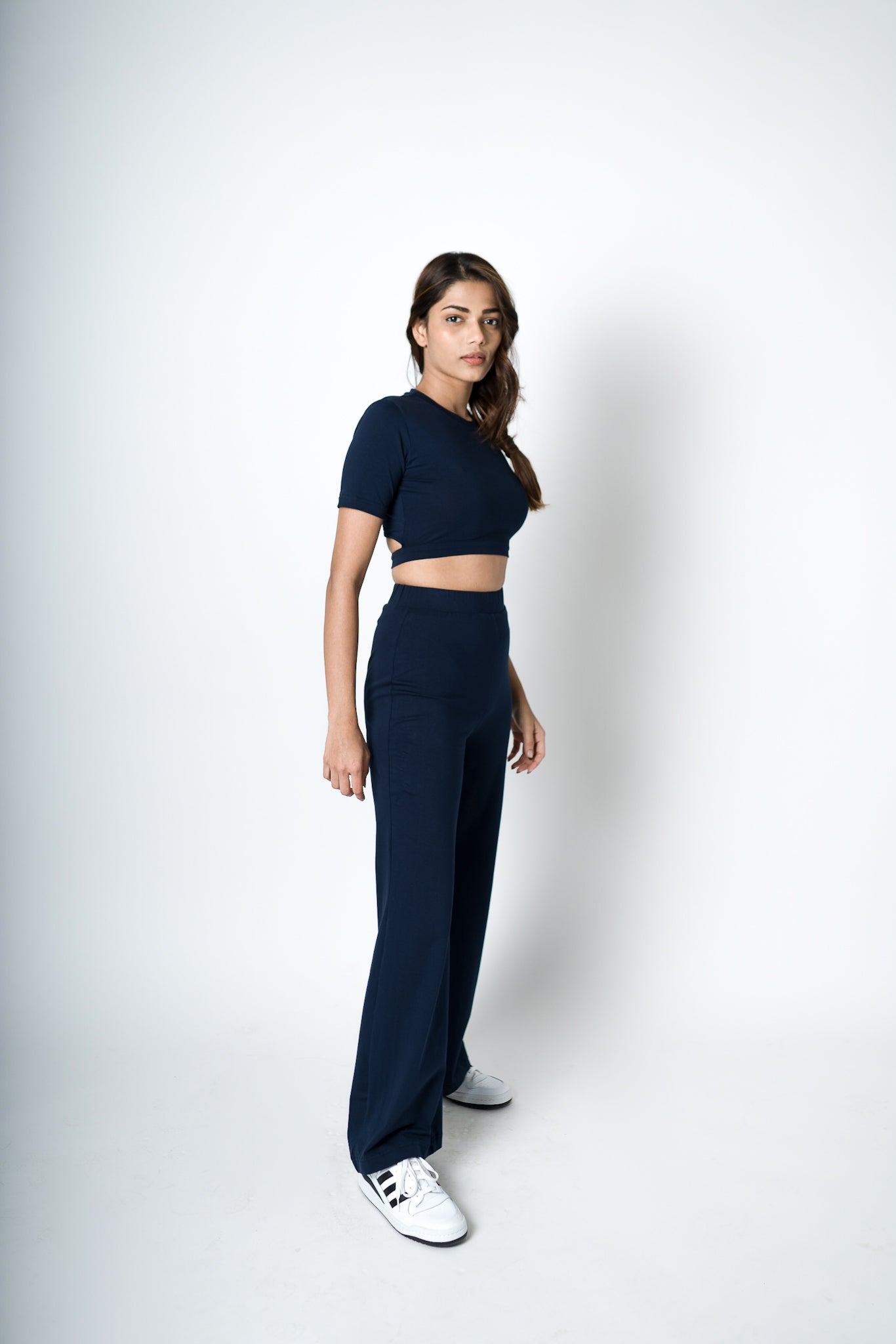 NAVY BLUE BASIC CROP TOP